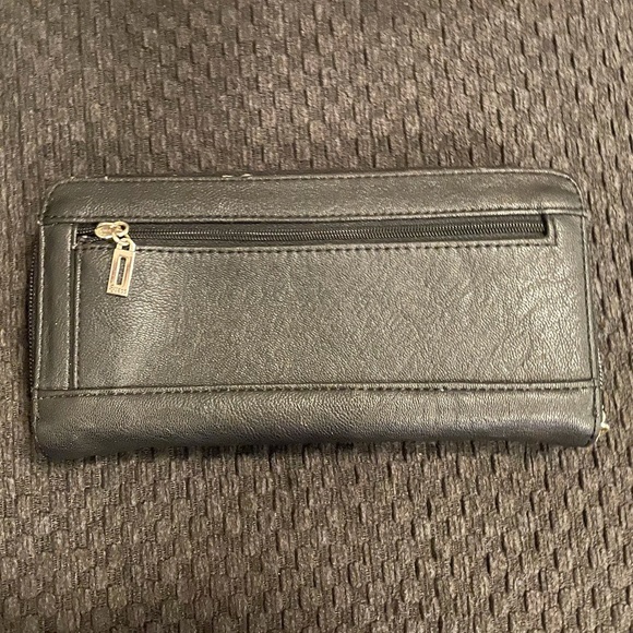 GUESS WALLET - Picture 2 of 4